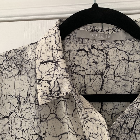 EUC Tiger of Sweden blouse - Picture 2 of 9